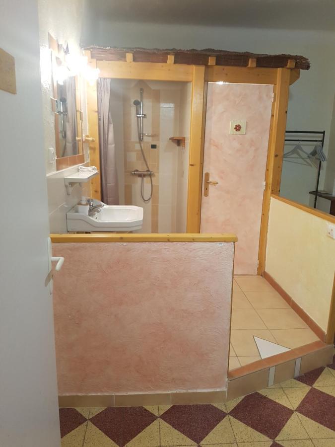 Les Belles Nuits Bed & Breakfast Le Bousquet-d'Orb Luaran gambar
