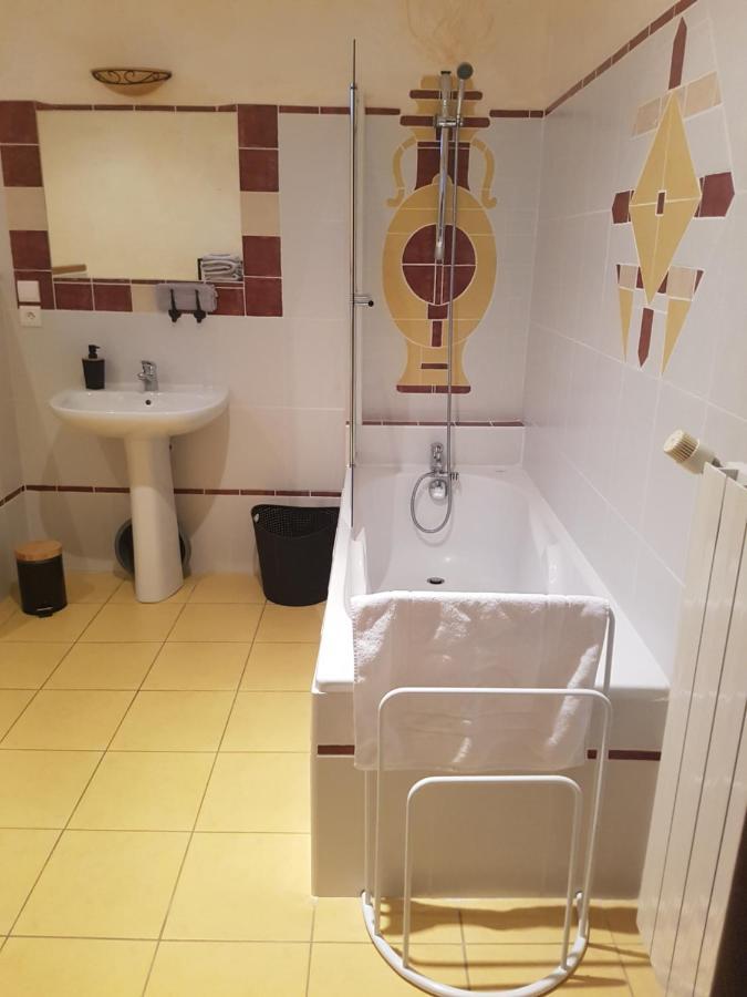 Les Belles Nuits Bed & Breakfast Le Bousquet-d'Orb Luaran gambar